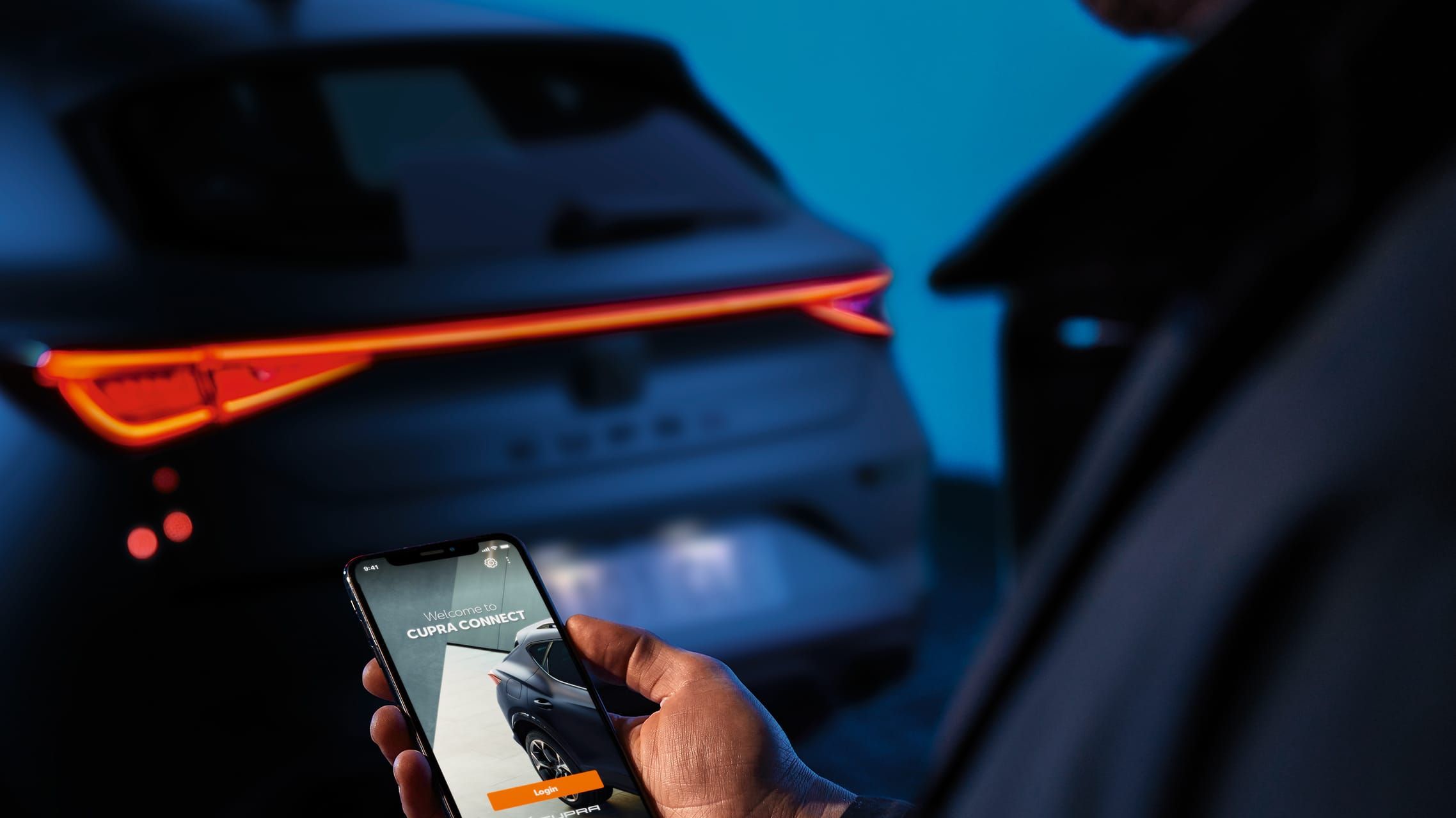 Смартфон з додатком CUPRA