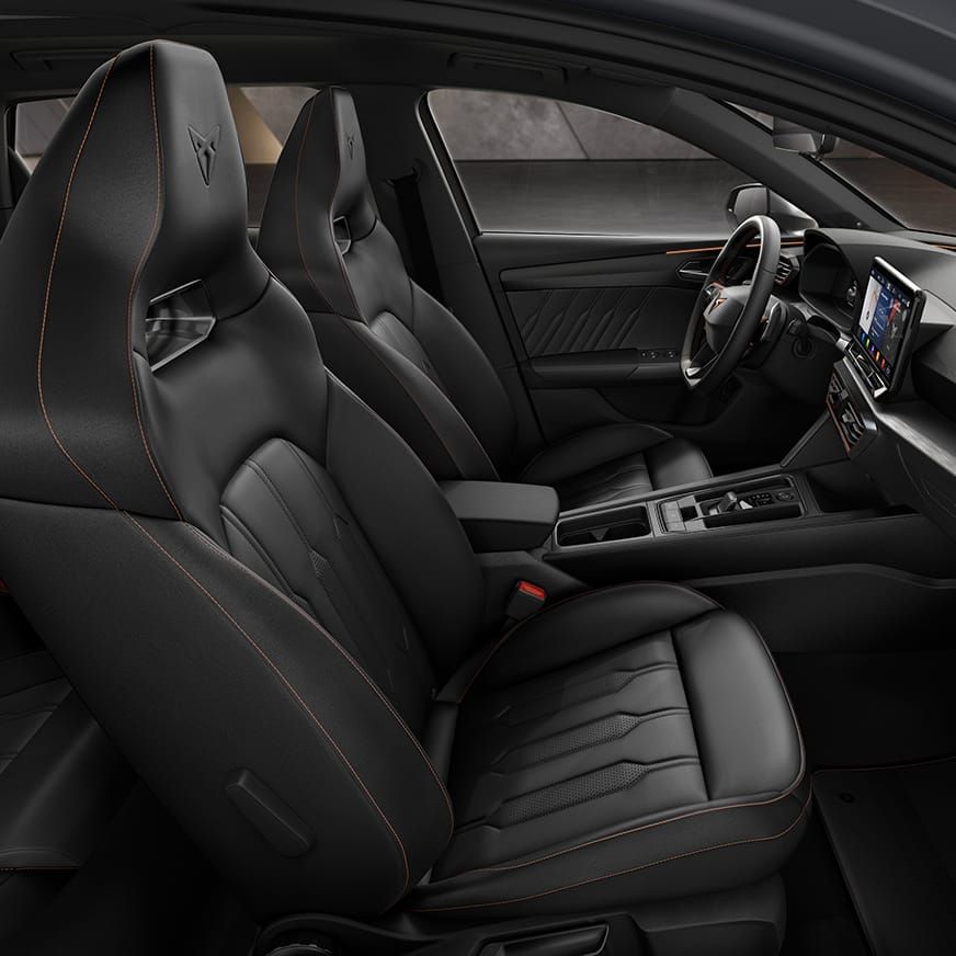 Sitze Echtleder in Schwarz