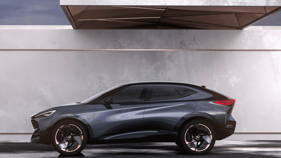 CUPRA Tavascan чорного кольору, вид збоку