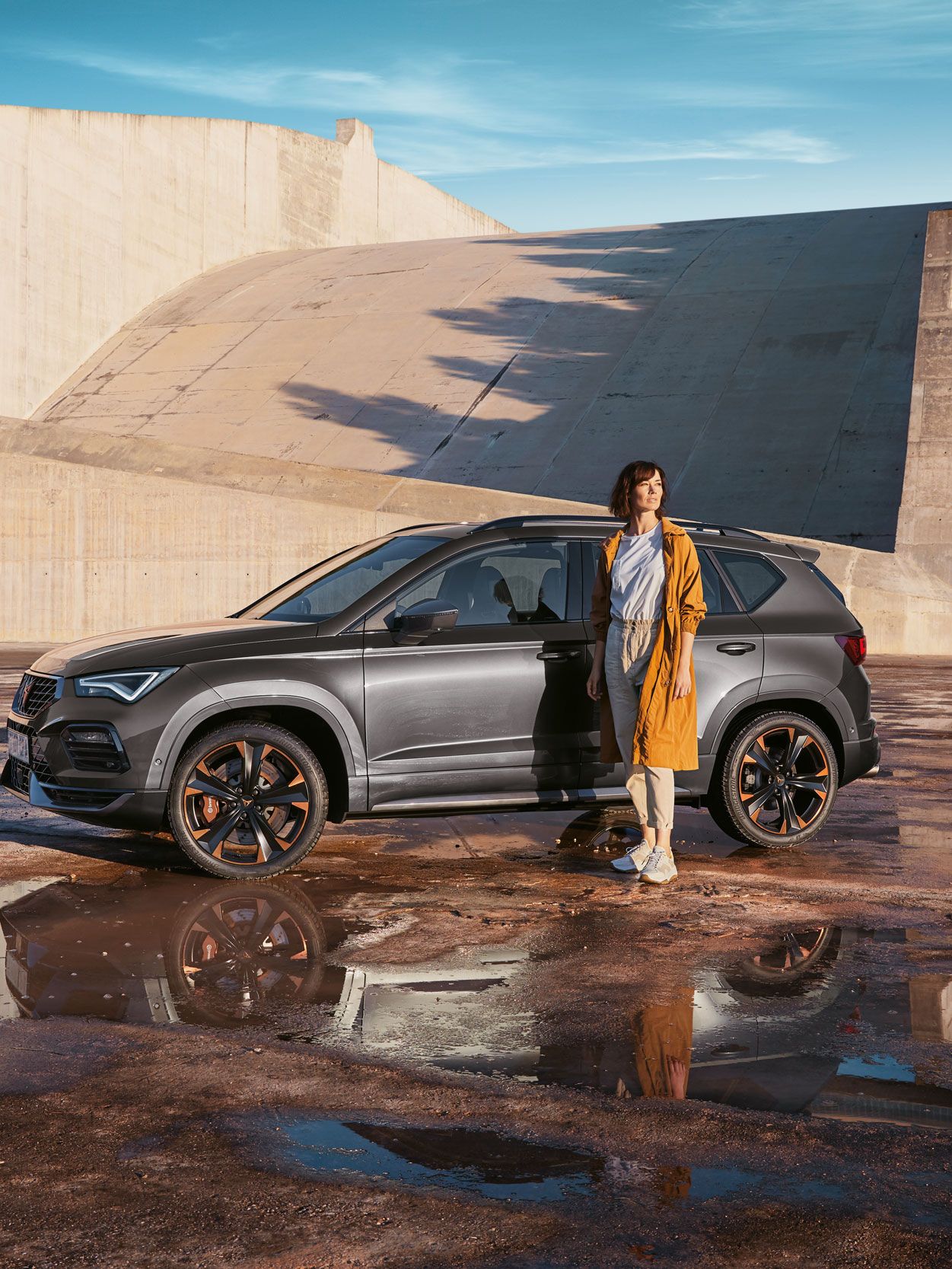 Erkunde die CUPRA Ateca Versionen und fortschrittlichen Ausstattungsoptionen, die die ideale Mischung aus Leistung, Design und modernster Technologie bieten.