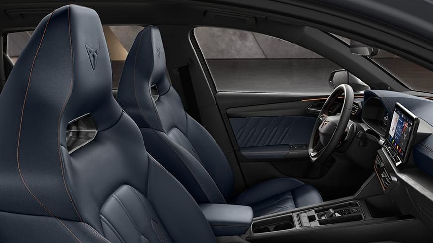 Sitze in Echtleder in Petrol Blue