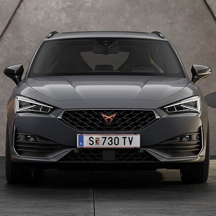 neuer CUPRA Leon Kombi Frontansicht Aufladung