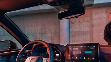 Innenansicht des digitalen Cockpits im neuen CUPRA Leon Sportstourer