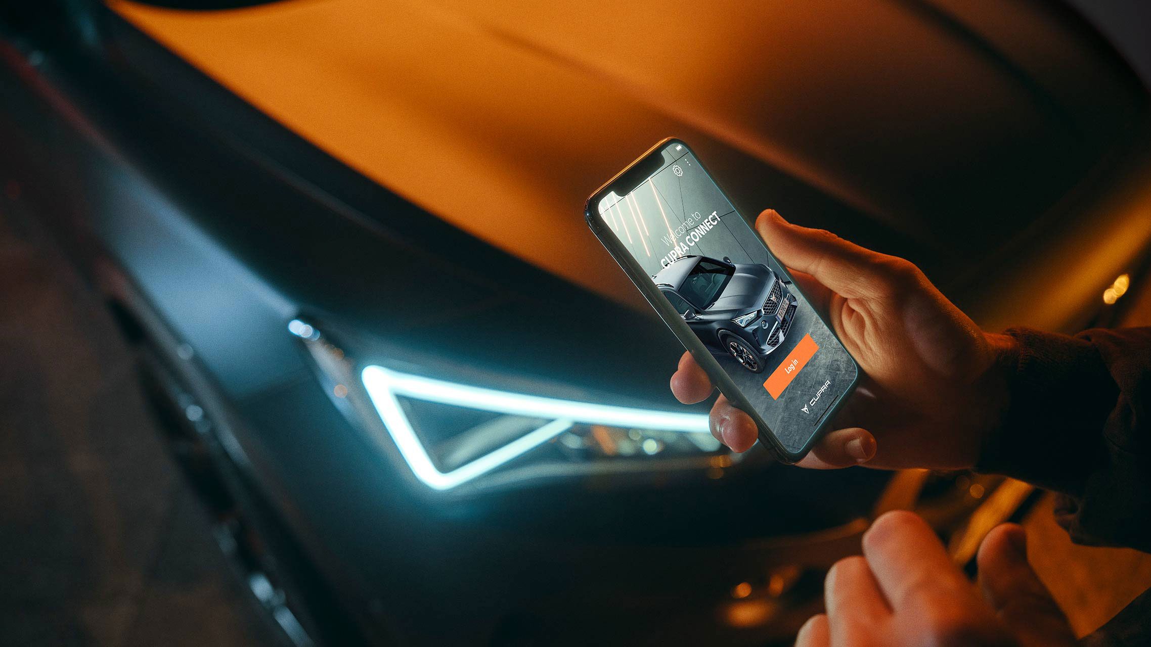 CUPRA Formentor: вигляд спереду збоку