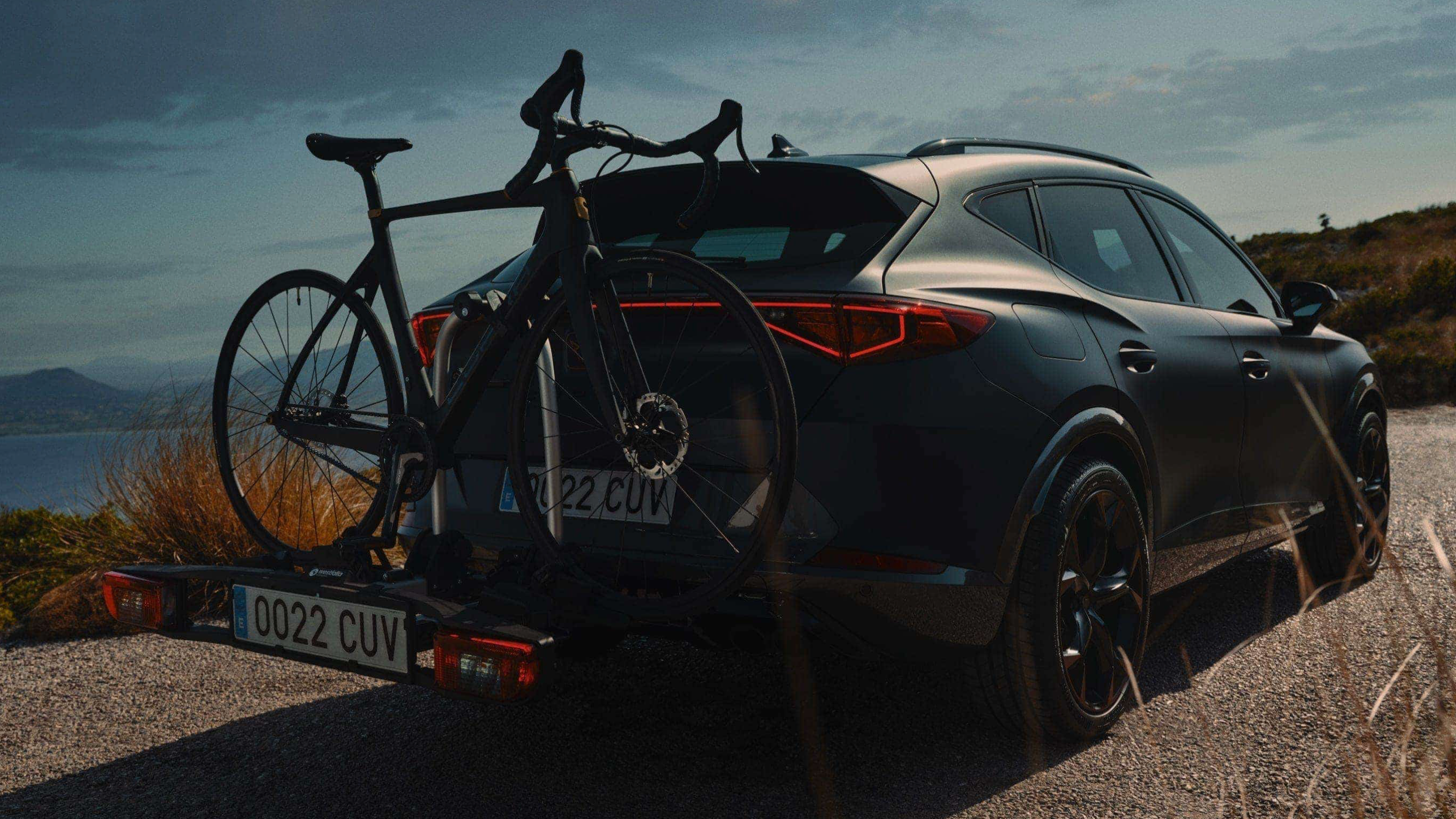 Смартфон з додатком CUPRA