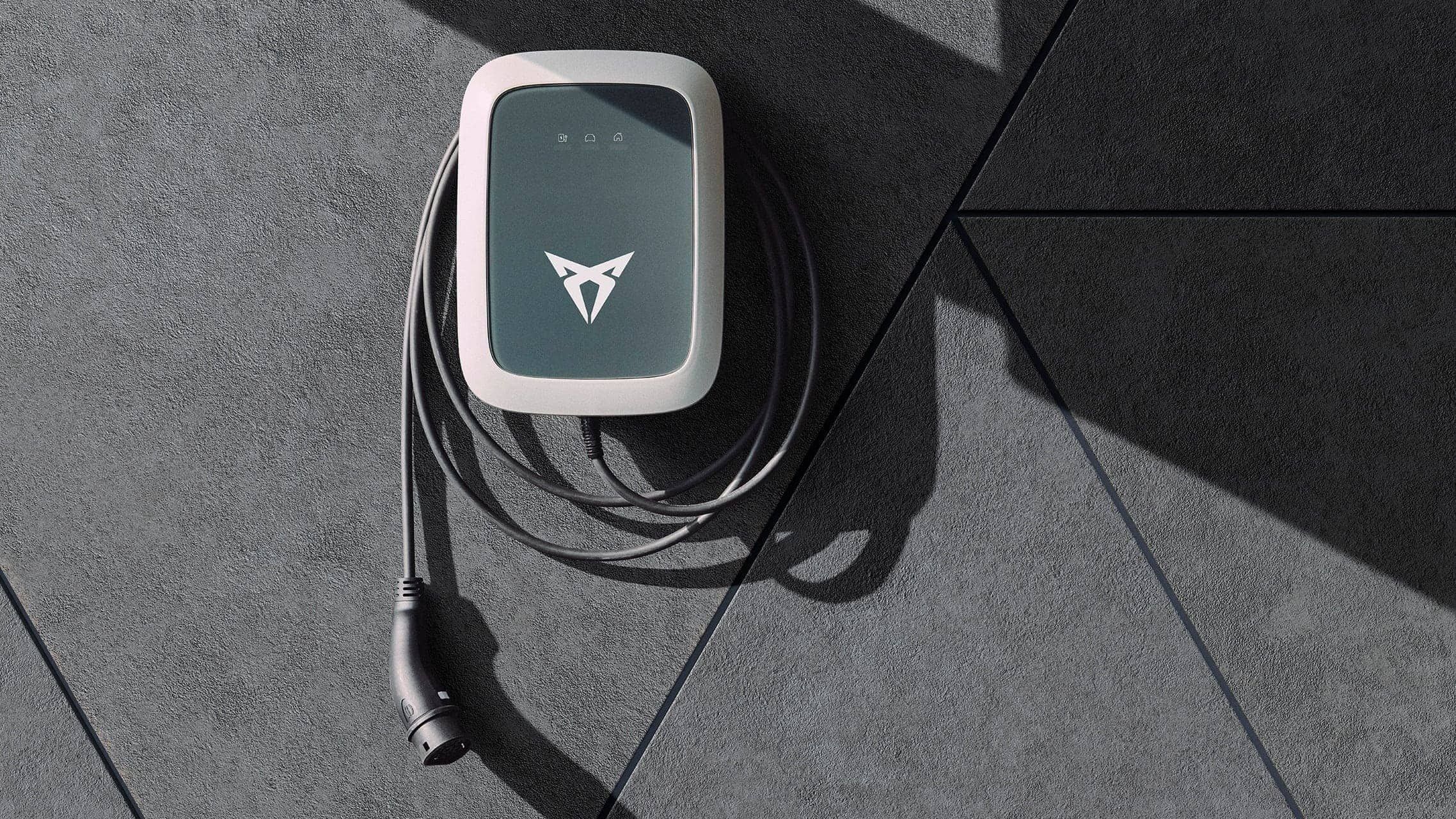 Зарядний пристрій CUPRA Charger