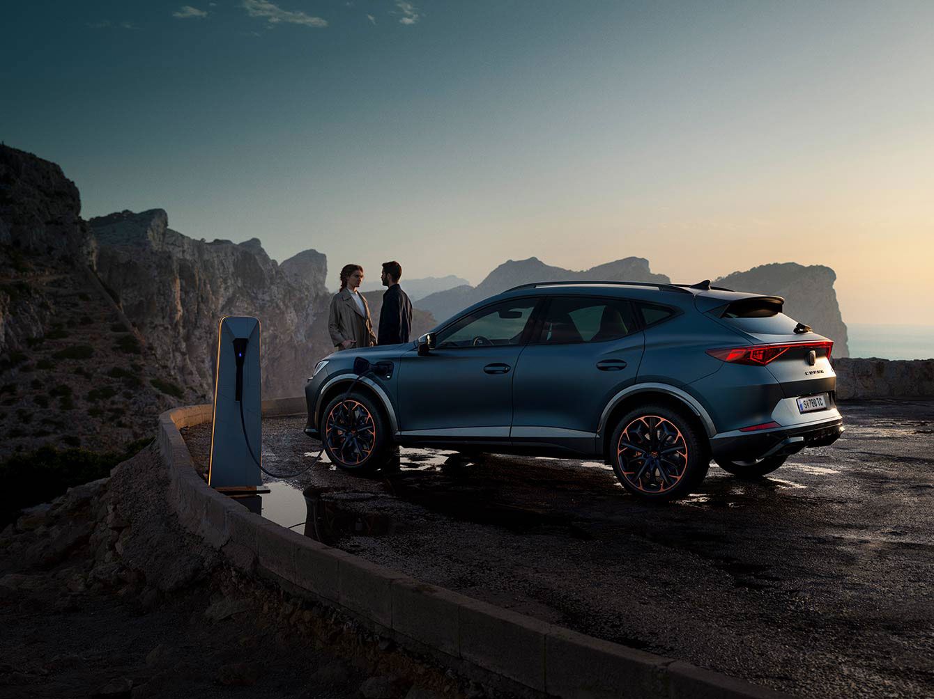 Передні фари CUPRA Formentor крупним планом